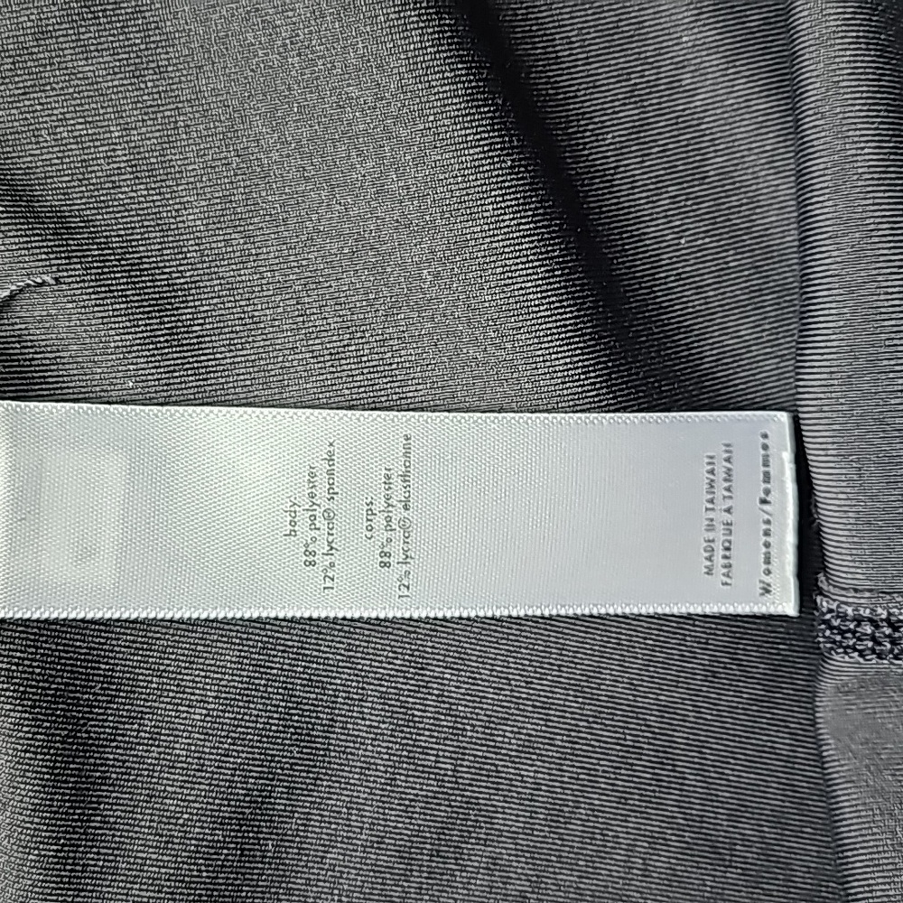 Lucy Tech Shorts - Picture 7 of 9